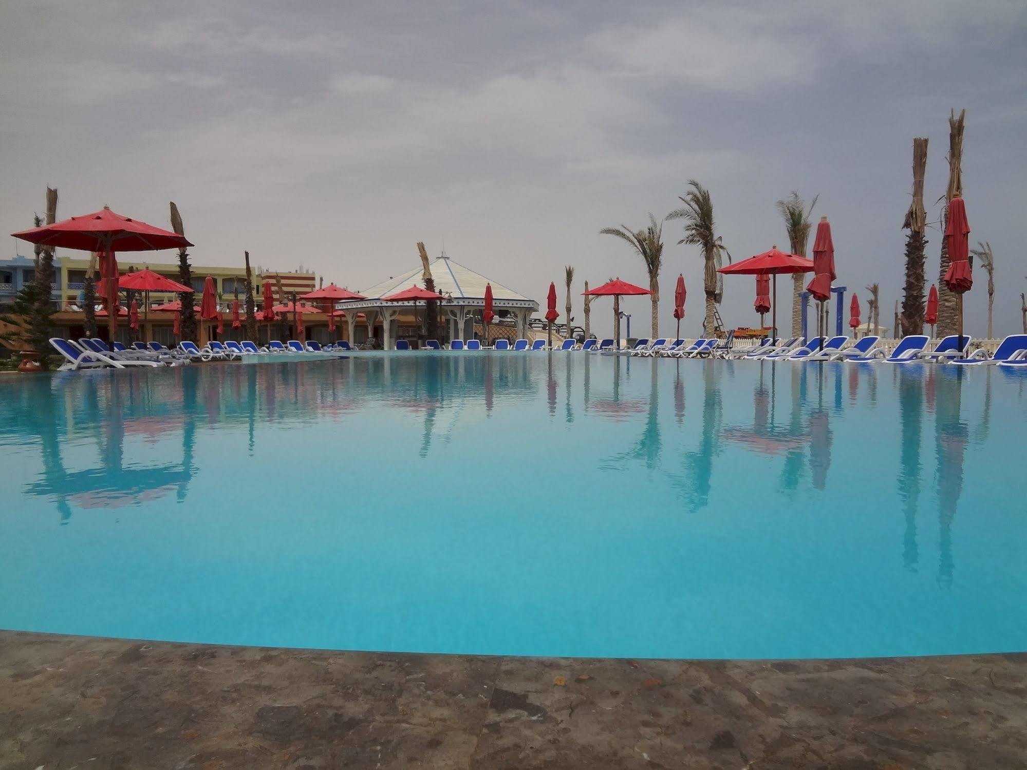 Porto Matrouh Beach Resort Mersa Matruh Buitenkant foto